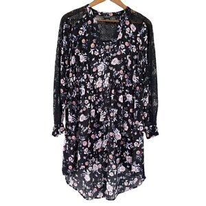 Torrid empire waisted top,  elasticized waist, v-neck, high-low hemline